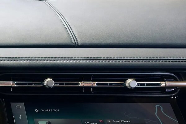 Aston Martin DB12 Front Air Vents