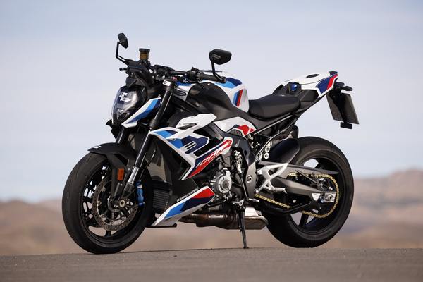 BMW M 1000 R Front Left View