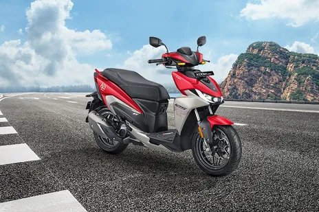Hero  Xoom 125R Front View