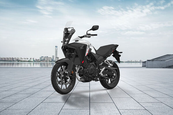 Honda NX500 Front Left View