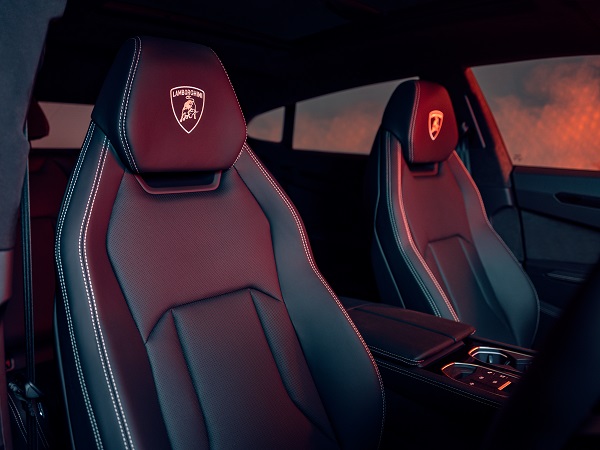 Lamborghini Urus S Seat