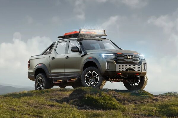Mahindra Global Pik Up Front Right Side