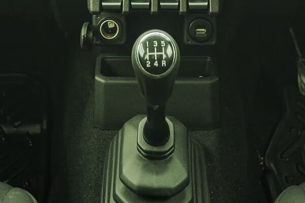 Maruti Suzuki Jimny Gear Shifter