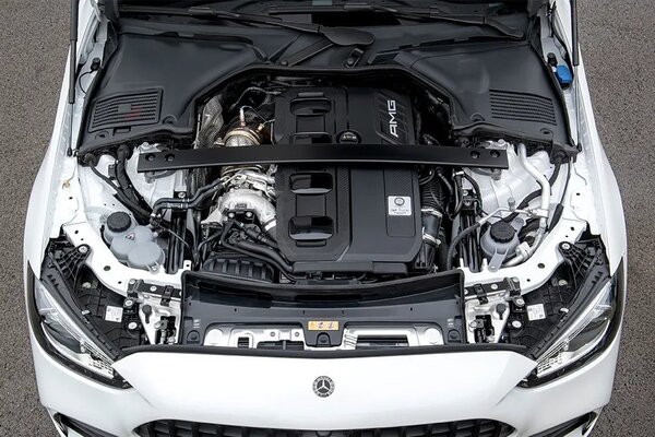 Mercedes-Benz AMG C 43 Engine