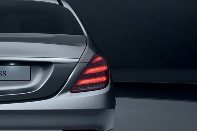 Mercedes-Benz S-Class null