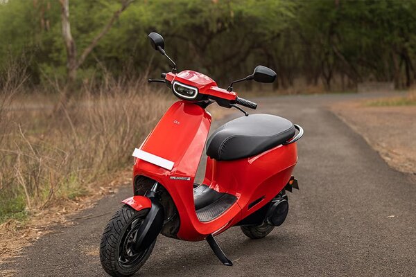 Ola Electric S1 Pro [2023-2025] Front Left View
