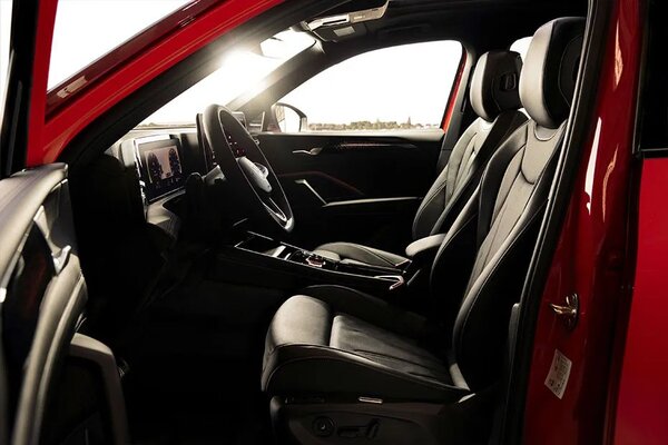 Volkswagen Tiguan 2025 Door View Of Driver Seat