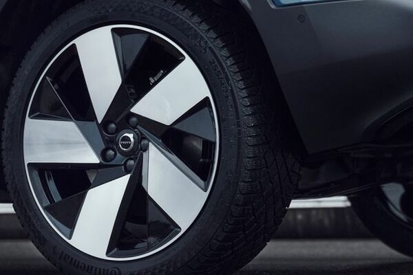 Volvo C40 Recharge Wheel