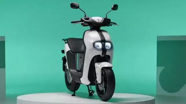 Yamaha Neo's Front View
