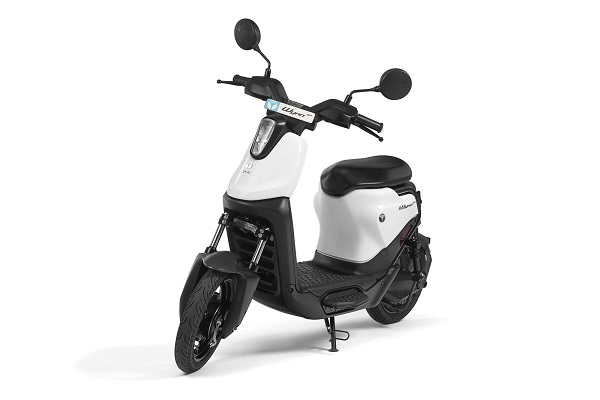 Yulu Wynn Front Left View
